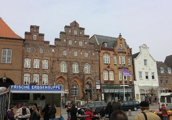 Husum, Damm